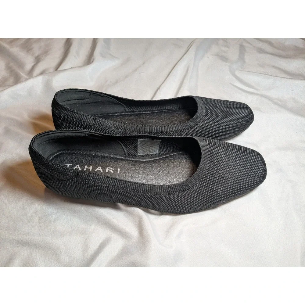 Tahari Women's‎ Black Slip-on Flat Shoes Size 7